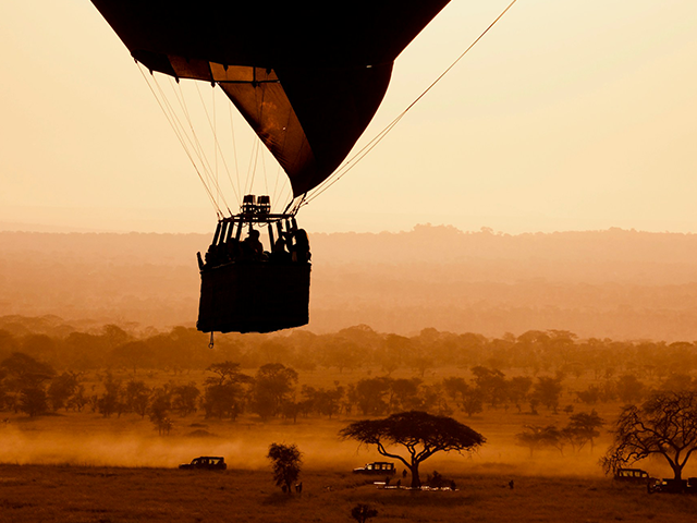 Hot-Air-Balloon-Safari